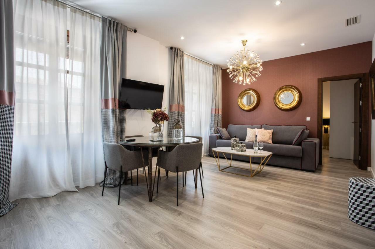 Superior One Bedroom Apartment